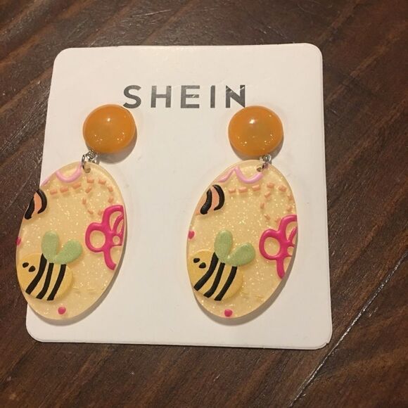 Bumble bee cute dangle earrings - Picture 2 of 2
